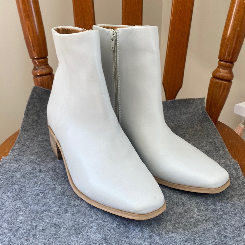 Dolce Vita Lustry Boots